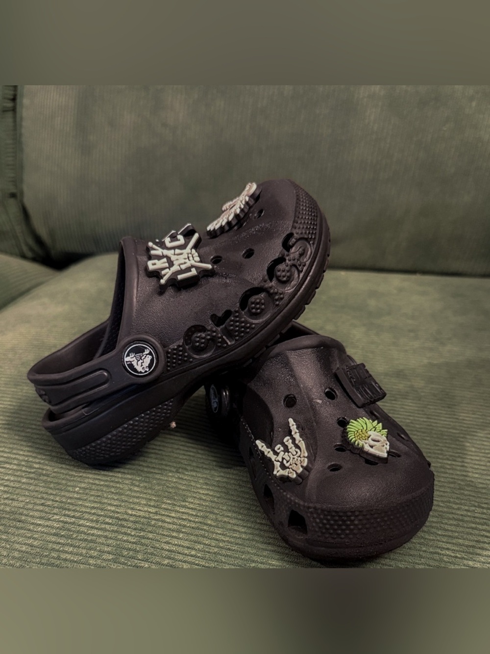 CROCS  with Rock Charms